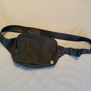 Lululemon belt bag